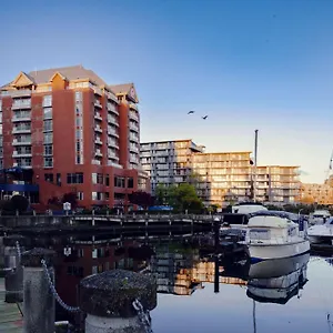 **** Hotel Coast & Marina By Apa Canada